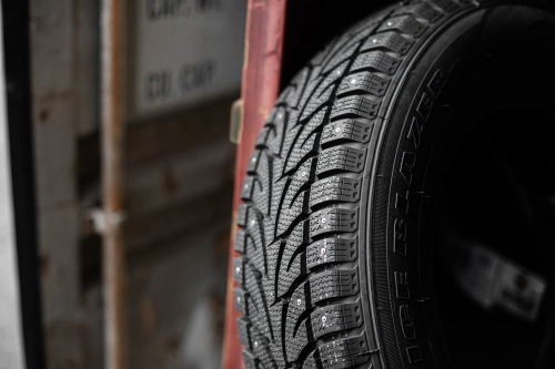фото протектора и шины Ice Blazer WST1 Шина Sailun Ice Blazer WST1 205/65 R16C 107/105Q