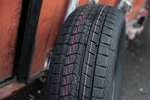 фото протектора и шины ICEPIONEER 868 Шина ZMAX ICEPIONEER 868 265/60 R18 110T