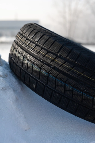 фото протектора и шины ICEPIONEER 868 Шина ZMAX ICEPIONEER 868 265/60 R18 110T